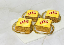 Mjuk pepparkaka med saffransfrosting